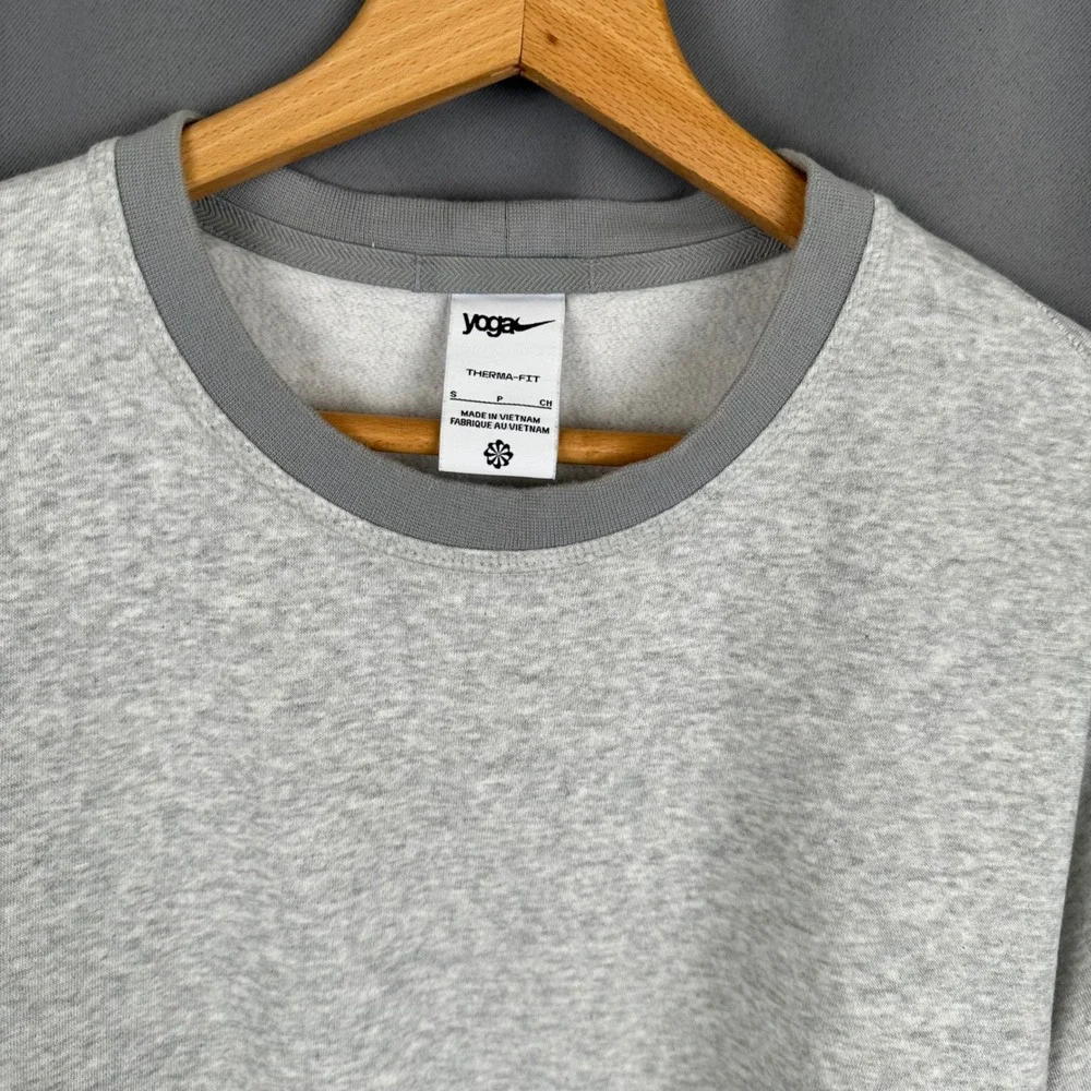 Nike yoga therma